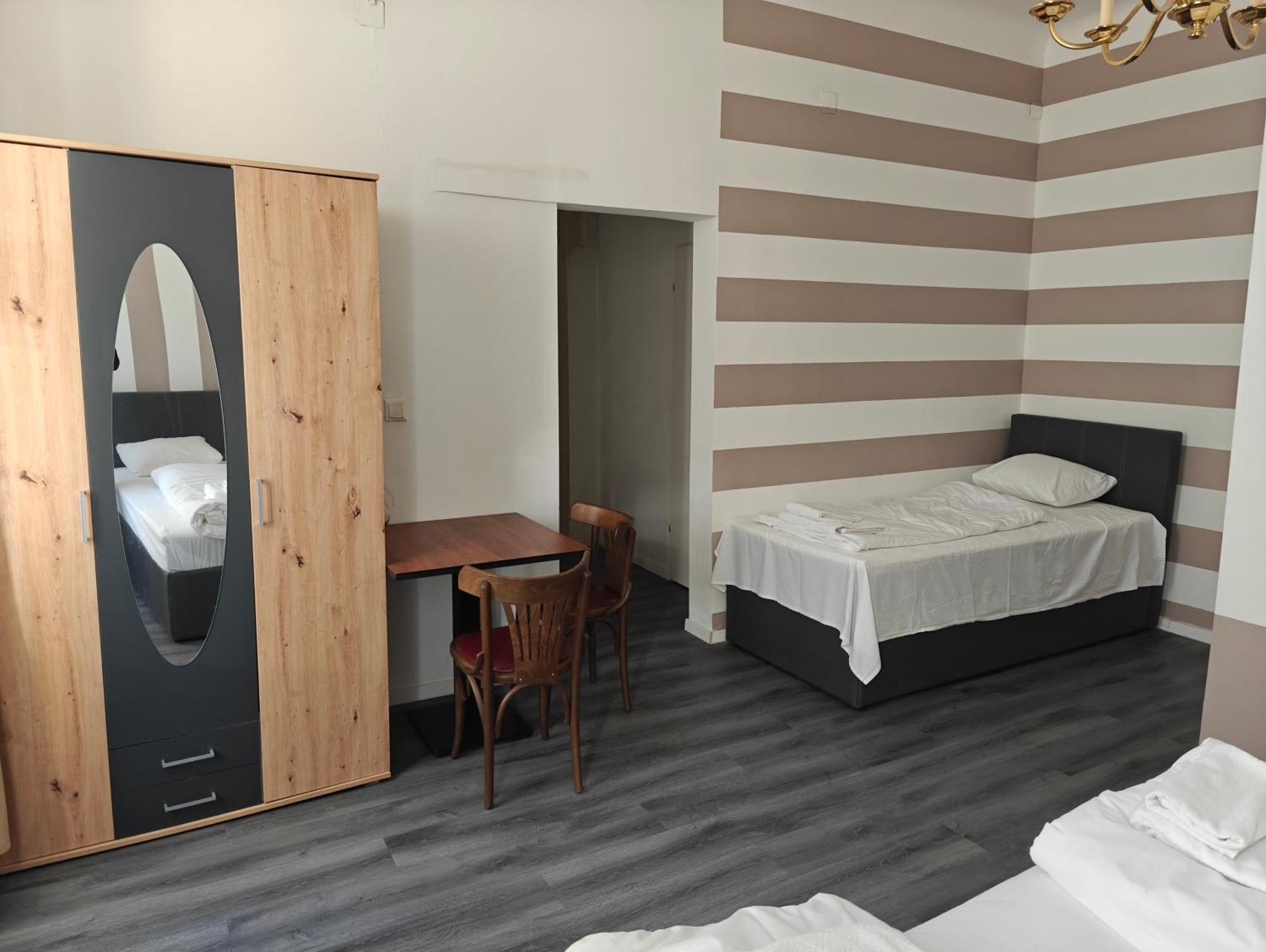 Hotel Viktoria 비엔나 외부 사진